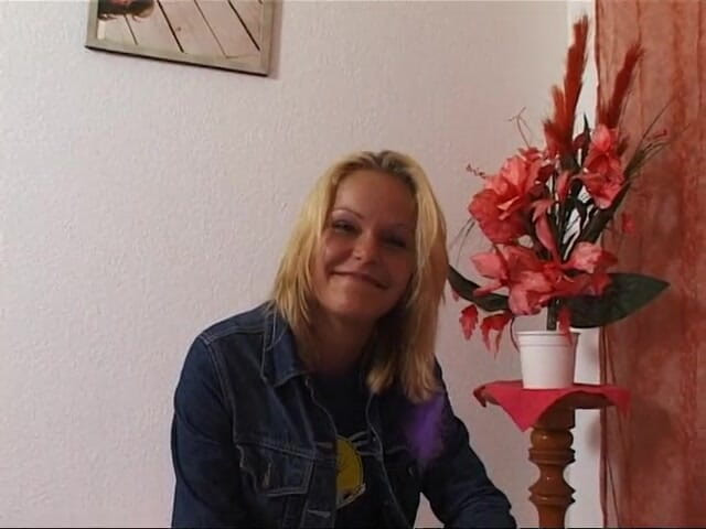 Lucky Cooch: Blonde sweetie gets naked and teasing solo