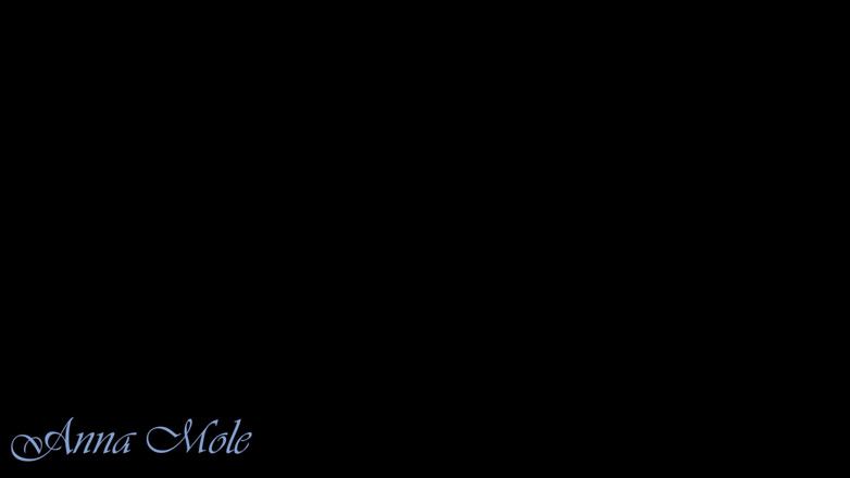 Anna Mole: Super close up rub big clit to orgasm