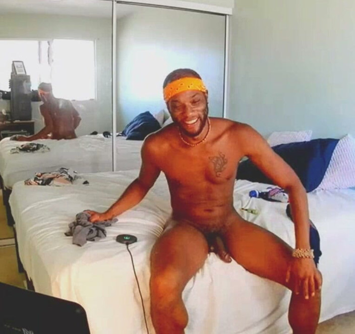 Kennie Jai: Sexy honění v modrých tangách