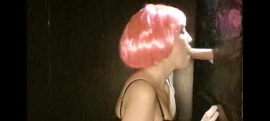 Nefertiti: Heißes rosa gloryhole