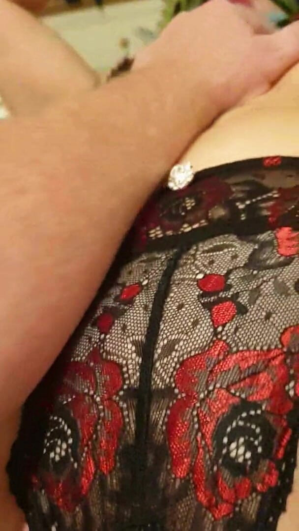 Porn4you413: Засовуючи ділдо, все це кінчає в голову
