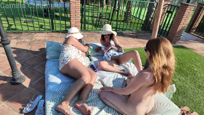 Camilla Creampie Girls: Sunshine Lesbian Threesome with Toys