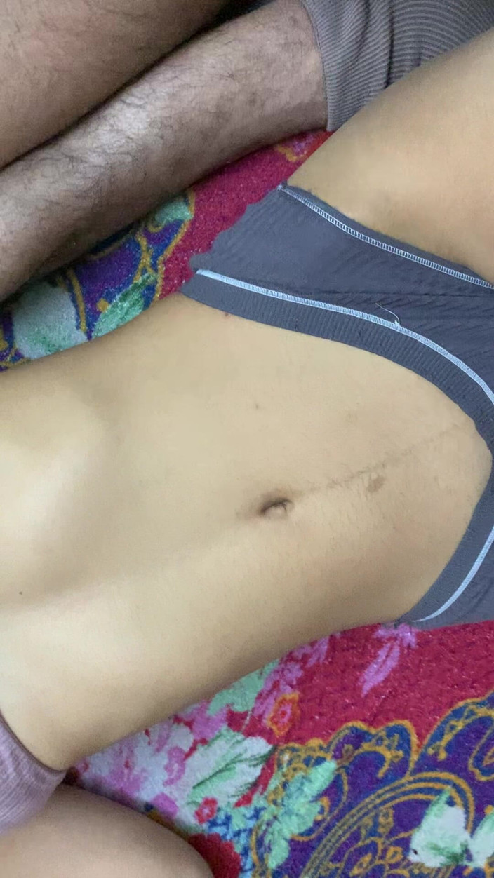 wickedriya: Napalona Riya Uzyskiwanie jej dziennej dawki penisa przez jej przyrodniego...