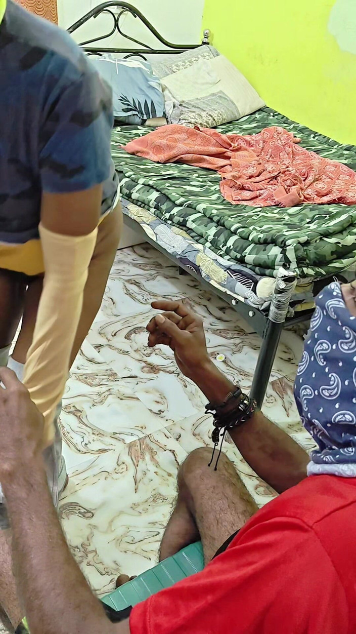 Thesana: 映画女優オーディション映画監督が女優を使用