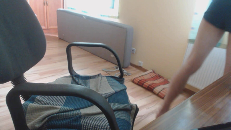 xblueboyz: Przed Wyjściem Do Szkoły - Masturbacja