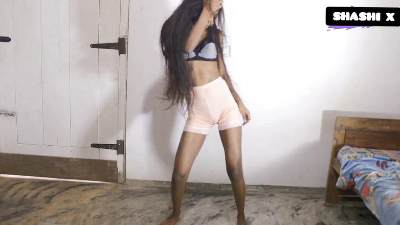 Shashi X: STIEFSCHWESTER GAB MIR einen BLOWJOB, nachdem sie ihren sexy tanz...