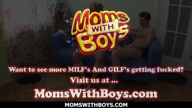 Moms With Boys: 若い魂のおばあちゃん吸いとクソハードコック