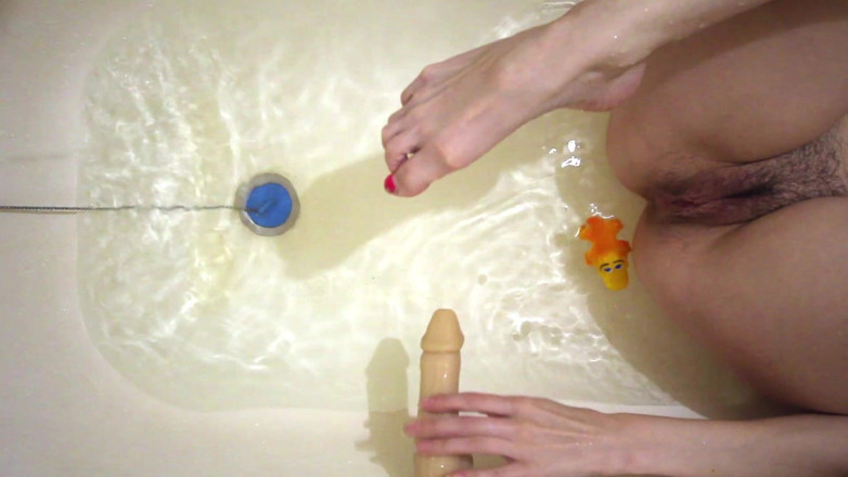 Hairypussyangel: Sexy legs in the bath, footjob and handjob