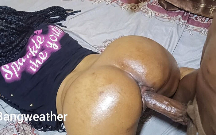Bangweather: Knullar min styvsysters saftiga fitta
