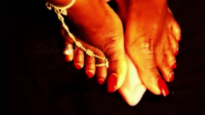 The Goddess Simone: Foot masturbation tease