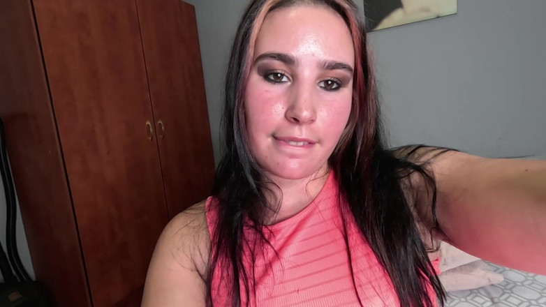 domslutfucker: Жирна пизда повії кілька разів оргазмує новою іграшкою