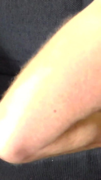 John Is Fingerfucking Jens Pussy on the Sofa
