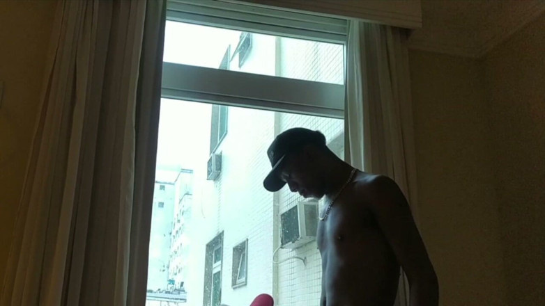 The best new bareback amateur clips: Tento latinoameričan potřebuje vystříkat francouzskou díru
