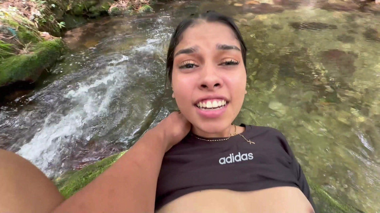 Saraymike: 私はセクシーなラテン系の義理の妹を、彼女のきつくて豊かなマンコのために一生懸命犯し、最終的に彼女をおいしいミルクで満たします