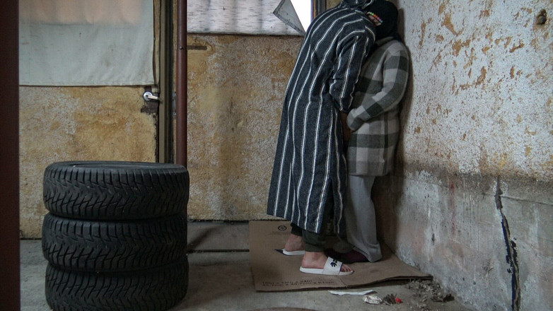 Souzan Halabi: Marocký amatérský pár tvrdě šuká, velký zadek arabské muslimské manželky anál...