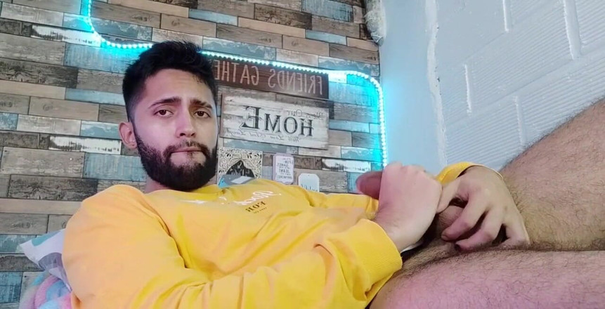 Camilo Brown: 딸딸이, 많은 정액, 바위와 강한 오르가즘으로 열심히