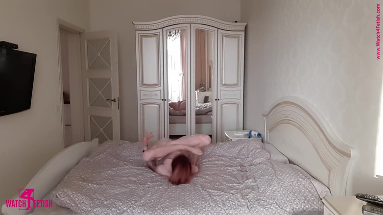 Watch4fetish: Crazy flexible exercises