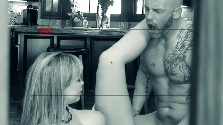 Viewer Cam Guy: Anal cock sucking bitch gets fuck holes ravaged