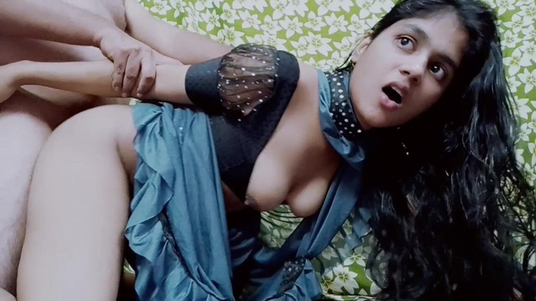 Couplemastiii: Ragazza indiana scopata dall'amante prima del suo matrimonio