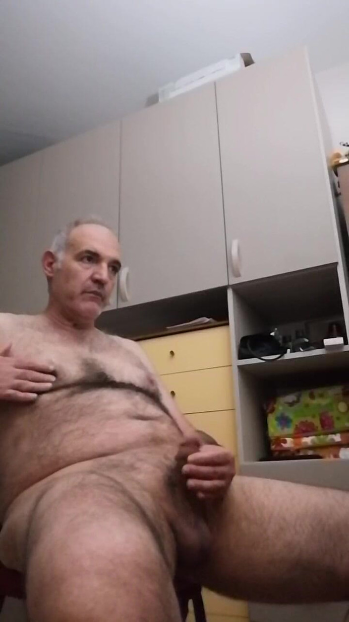 Setesesso7: 小便、手コキ、お尻と毛むくじゃらのおっぱいに指を入れる