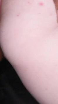 Lilith este futută în gât și pizdă umplută cu spermă