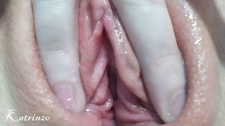 Katrin20: The Girl's Wet Pussy Releases a Lot of Juice After...