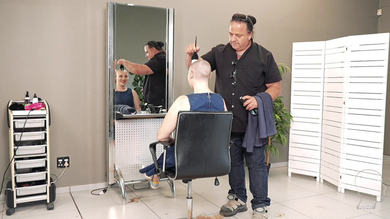 Euro Bald: Beth 1