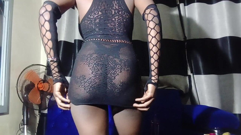 Ebonyschat: Striptis pakaian dalam berminyak Ebony Alexa &amp; Pertunjukan Tarian