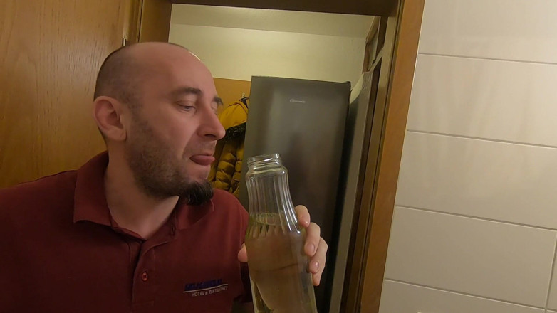 bekycarril: Lots of pee drinking. We were drinking a whole bottle...