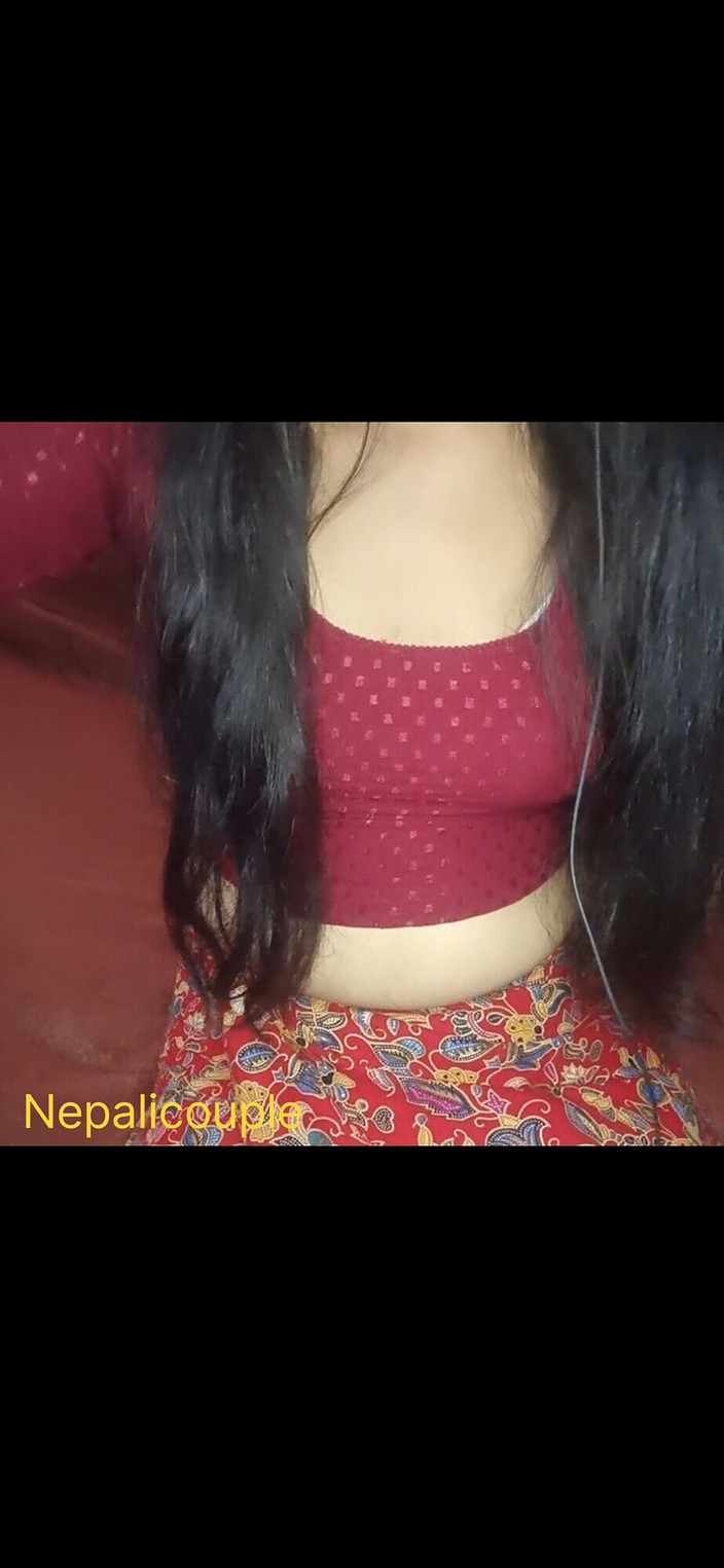 Nepalisexycouple: Uff meine muschi. Brauche BBC. Jemanden interessiert, fick meine muschi....