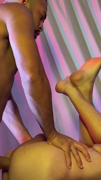 Hung Papi jebanie wielki kutas uncut twink oklep