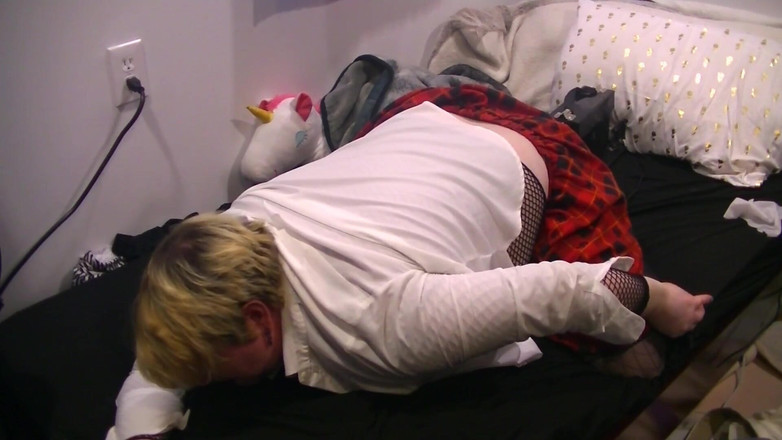 Roxxie rae page: 女大学生活塞行动