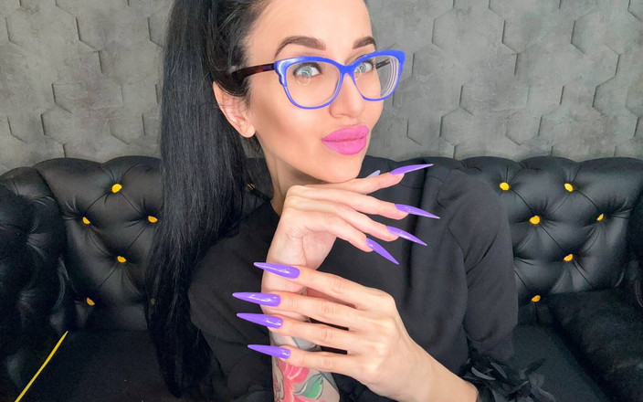 Julia domaina: Hình dạng dài hơn mới và màu tím mới