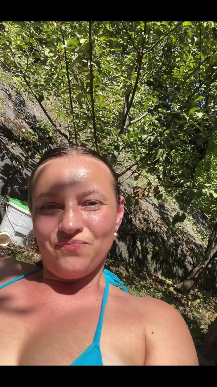 Crypto Mommy: Helppp My Boredom Babe