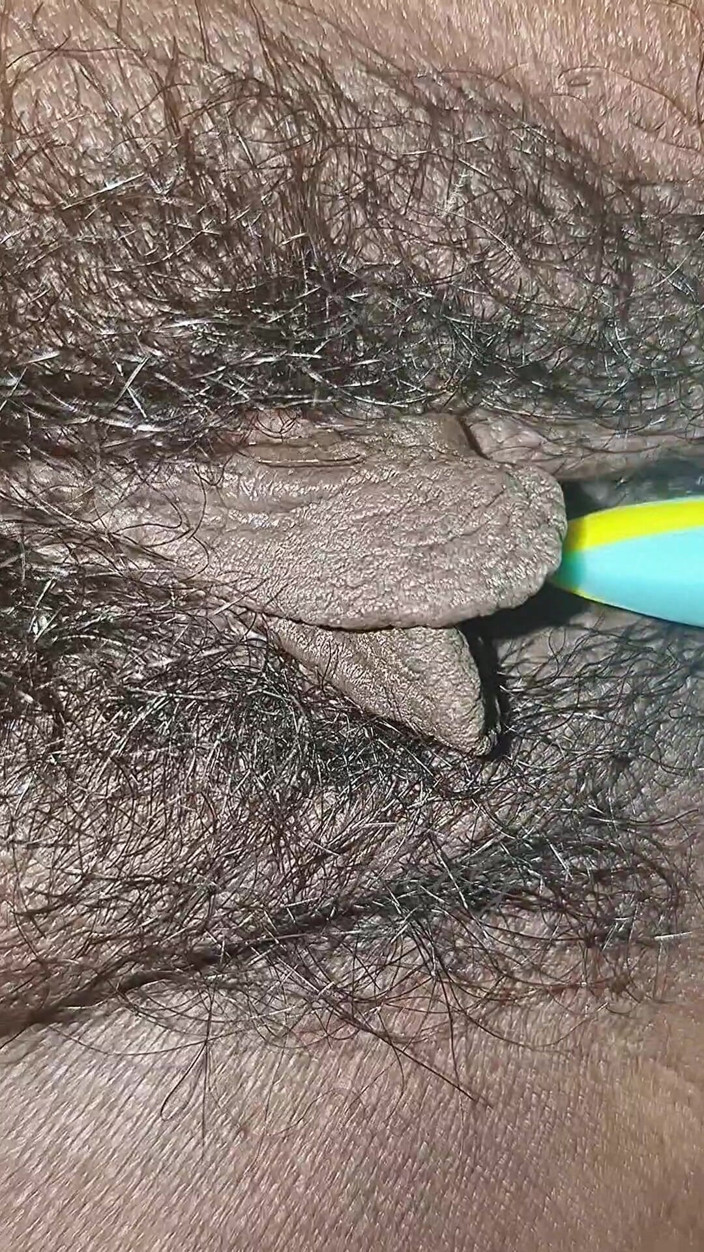 Indian aunty sex: A mulher do interior está mostrando sua grande buceta