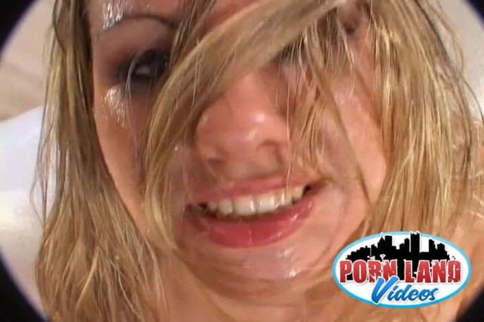 Pornland videos: Aubrey Adams serve 3