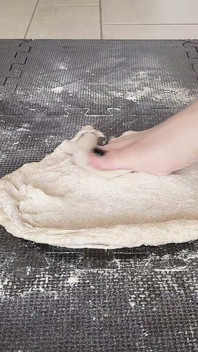 Spritzender pizzateig