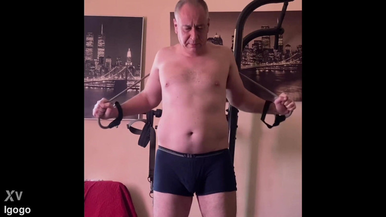 Alex Igogo: Alter papi solo