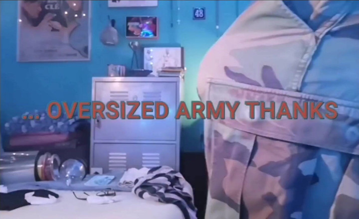 Monster_Meat_: Voll zeigt in armeehosen meine beule und meinen großen fetten...