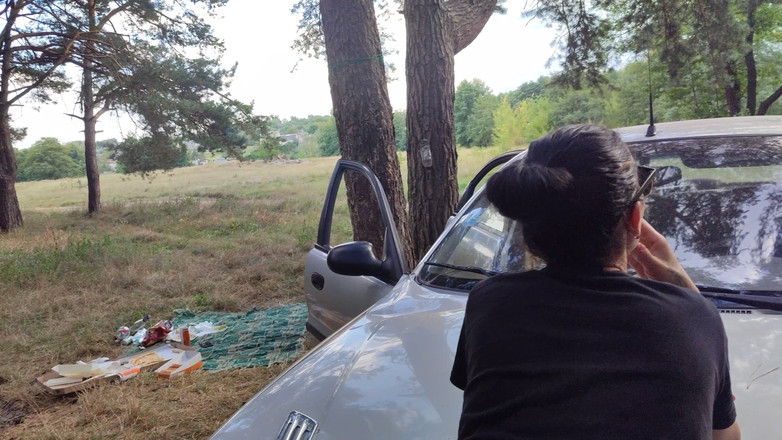 DirtyLubov: Sexo de Buceta ao Lado do Carro