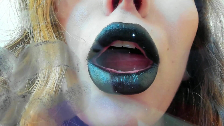 Rarible Diamond: Black lipstick marks and french kiss