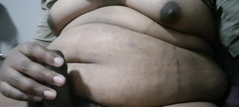 Eleasihle Esma: Grande pancia, grandi tette, grosso cazzo e una sborrata enorme