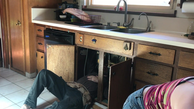 Erin Electra: Lucky Plumber Fucked by Cute Slut