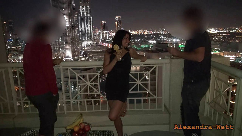 Alexandra Wett: Трах в Дубаї! Шейх розриває мою дупу!