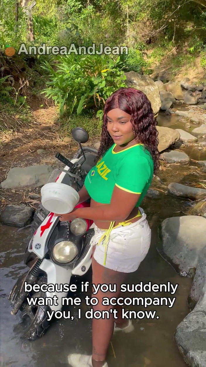 AndreaAndJean: Saya membantu orang asing dan dia mahu pergi ke hutan...