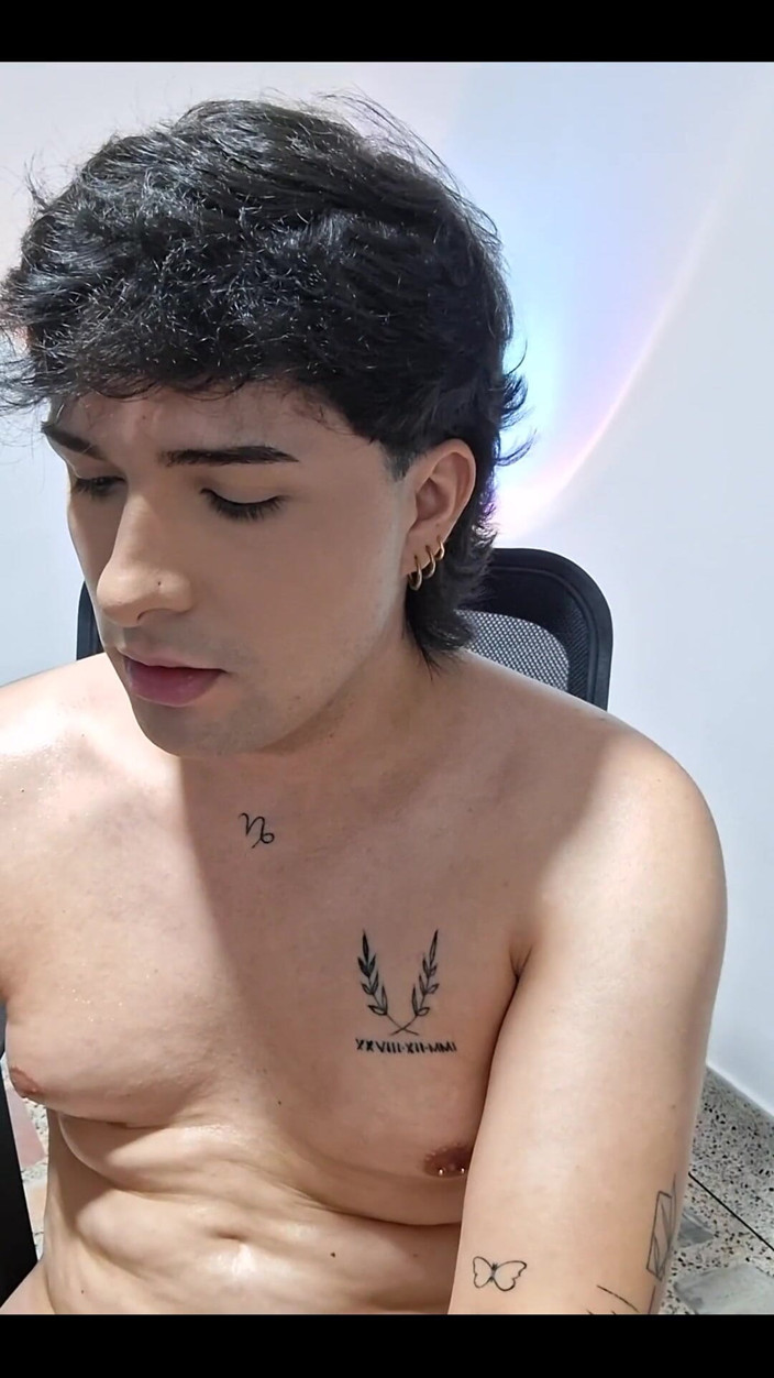 Diego_latinboy: Testing Out My New Toy