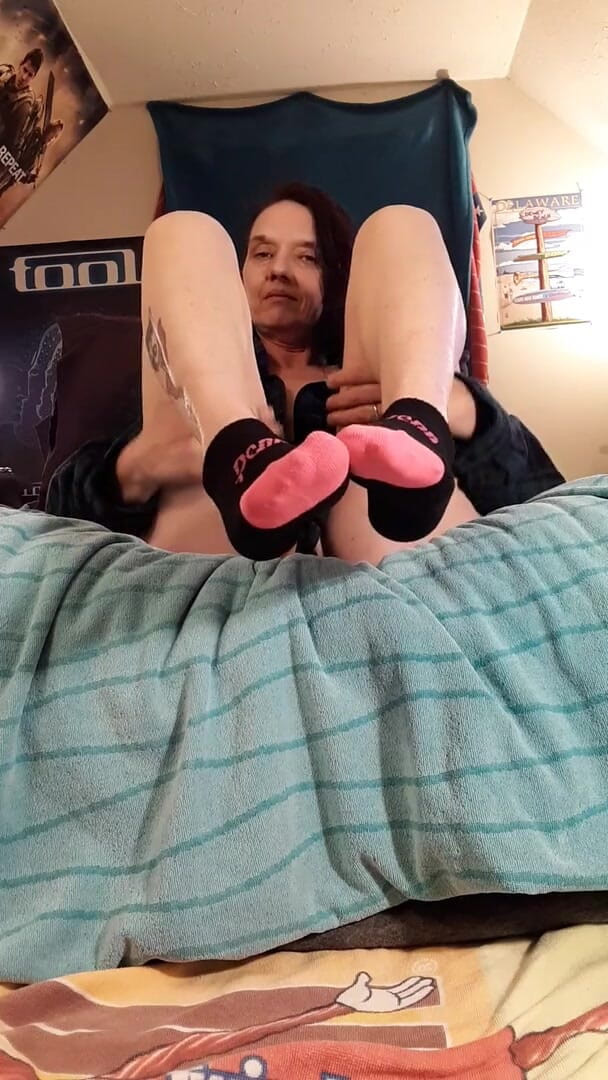 Gh0st781: Exclusief voor XHamster Durf je me niet te kietelen kietelen/masturbatie...
