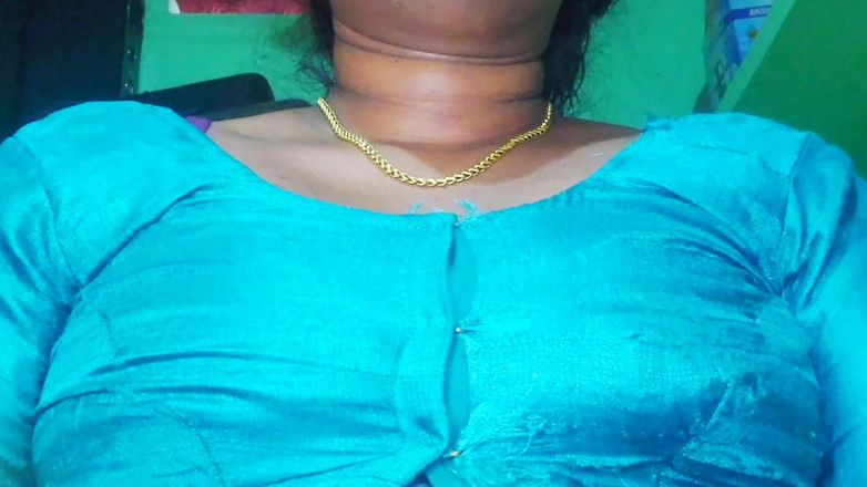Desi Mohini: Sandra Hot Bhabhi Brust Scene No. 1