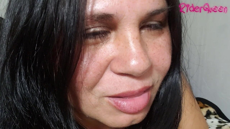 Riderqueen BBW Step Mom Latina Ebony: 何時間も何かを録音した後に食べるぽっちゃり系ムクバン