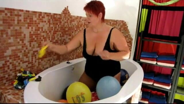 Anna Devot: Annadevot - Naked with balloons ...